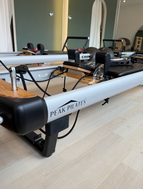 피크필라테스(PEAK) 리포머,체어,스파인코렉터 기구 판매합니다.
